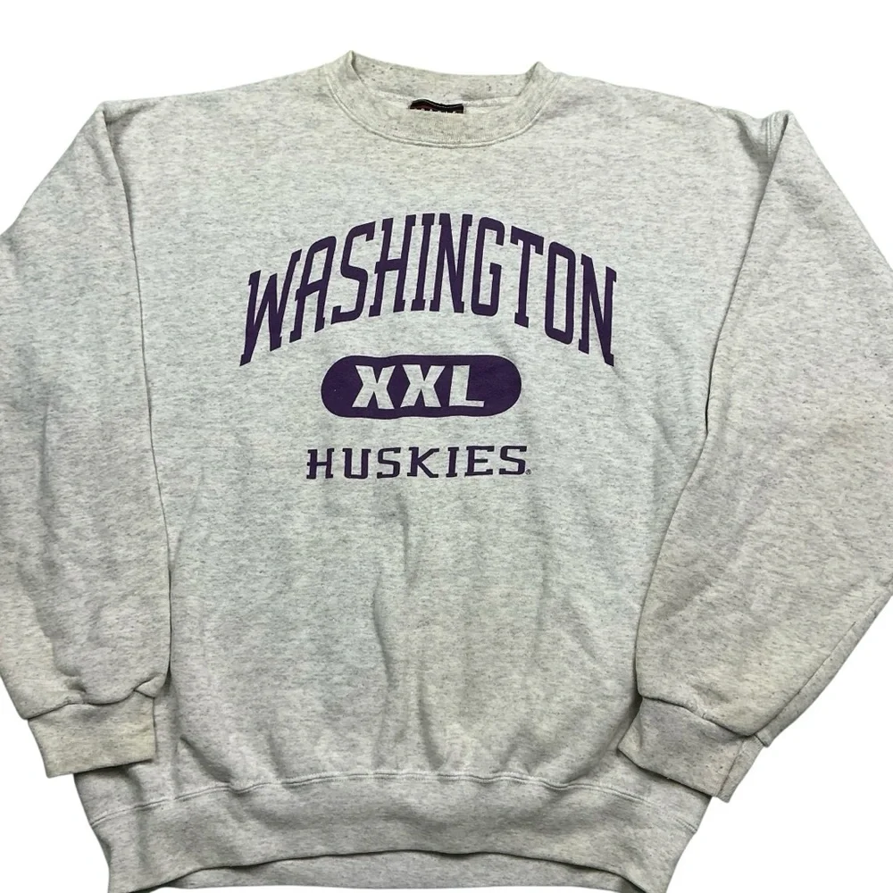 Vintage Washington Huskies 90s gray crewnevck sweatshirt made in USA size Large